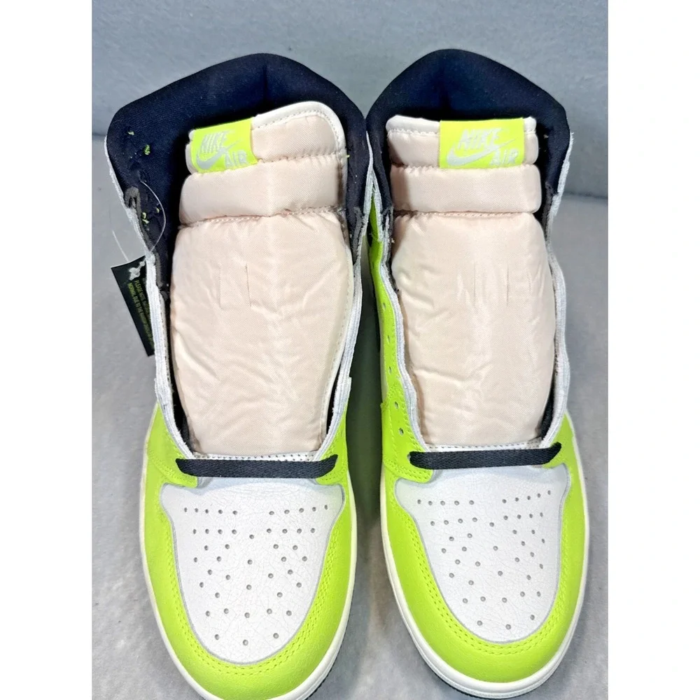 Nike Air Jordan 1 Retro High 'Visionaire' Volt 555088-702. Mens Size 10.5